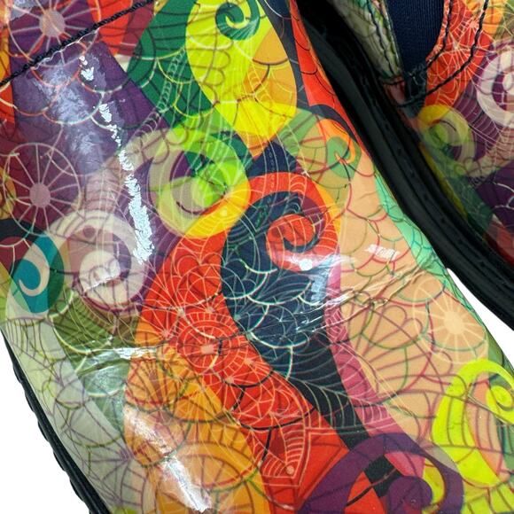 Klogs Colorful Bright Funky Swirly Slip On Leather Upper Clogs Size 9.5 - Picture 3 of 9